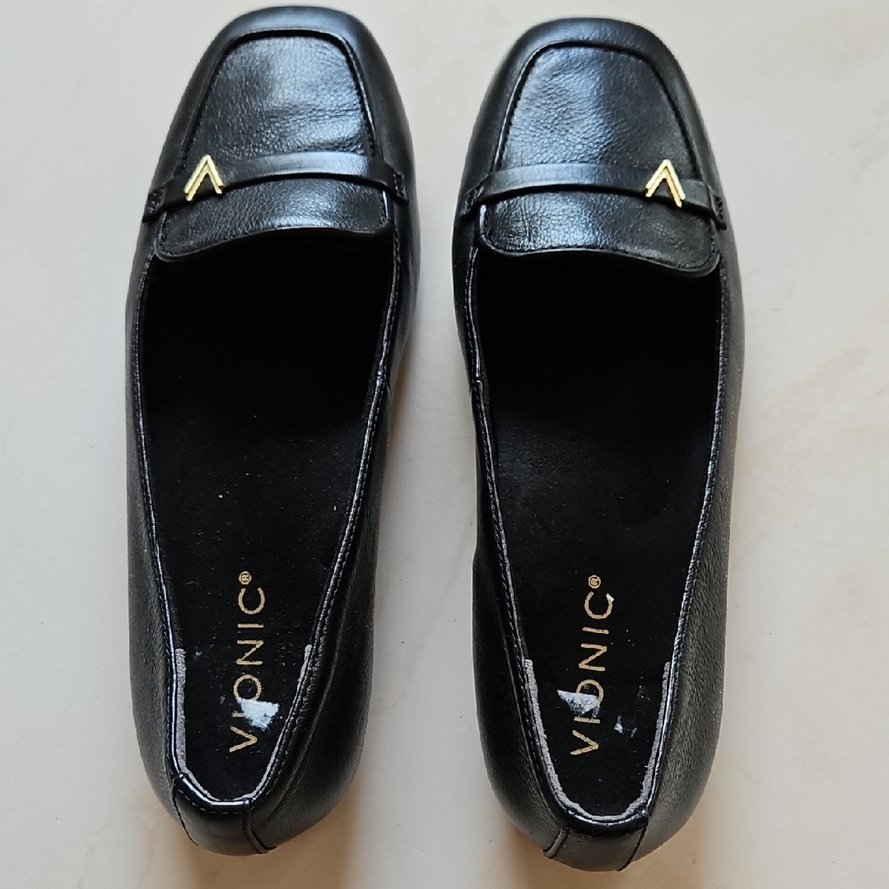 Vionic Black Leather Loafers